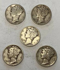 lot 6097 image: Lot of 5 - SILVER - VERY COLLECTIBLE Mercury Dimes - .50 cents