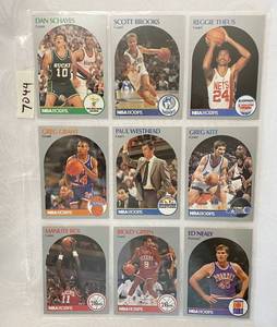 lot 7044 image: Vintage 1990 NBA Hoops Basketball Cards&nbsp