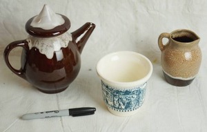 lot 2990 image: Lot of Ceramic Wares - See Photos