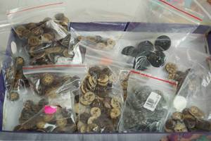 lot 2997 image: Buttons, buttons, buttons - Matching Sets Vintage Metal and More