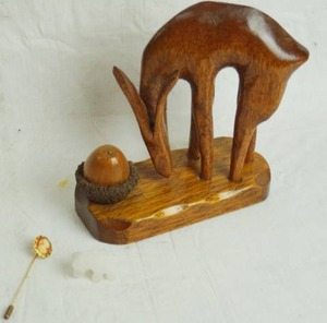 lot 2967 image: Wooden Deer Sculpture - Stylish Cameo Pin and Quartz Figurine