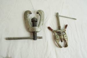 lot 5090 image: Lot of 2 Specialty Clamps