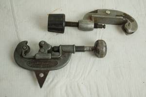 lot 5093 image: Lot of 2 Pipe Cutters 1 is a RIDGID Specialty Clamp Cutter