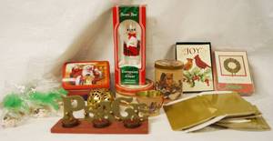 lot 6508 image: Lot of Misc. Christmas Items - Christmas in July