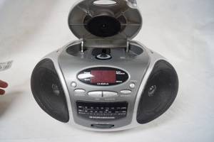 lot 6509 image: Portable CD Player - works