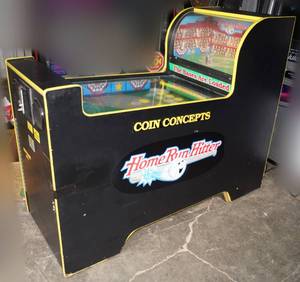 lot 6146 image: Home Run Hitter Arcade Machine - Coin Concepts