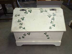 lot 4238 image: Herb Box
