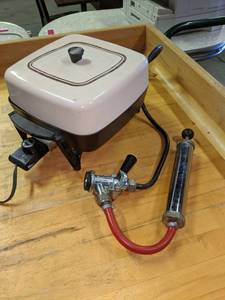lot 4258 image: Electric Kenmore Fry Pan And Keg Tap