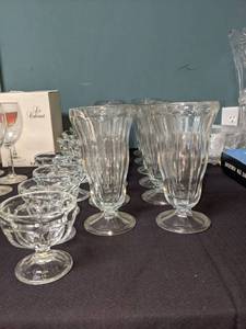 lot 4372 image: Ice Cream Dishes