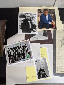 lot 4377 image: Autographed Memorabilia