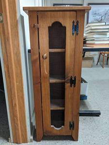 lot 4386 image: Cabinet