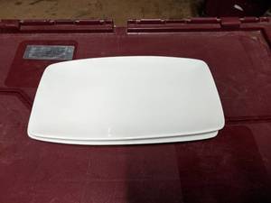 lot 4419 image: (36) Tuxton White Rectangular Plates