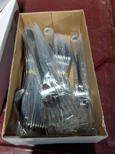 lot 4428 image: World Dinner Forks