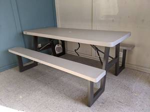 lot 4456 image: Lifetime Folding Picnic Table