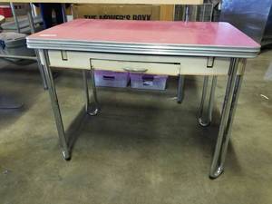 lot 4236 image: Antique Retro Table