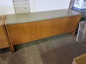 lot 4248 image: Wood Desk
