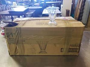 lot 4272 image: Box Of Sundae Bowls