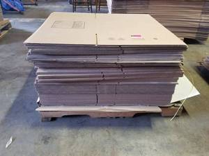 lot 4297 image: Half Pallet Of 24in x 18in x 18in Moving Boxes