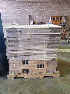 lot 4298 image: Pallet of 4.5 Cubic Foot Moving Boxes