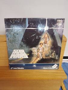 lot 1183 image: Stars Wars- Laser Disc Movie