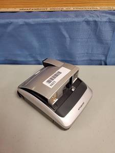 lot 1193 image: Polaroid ONE600 Instant Camera- Instamatic- Vintage