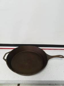 lot 1201 image: Lodge usa 14sk cast iron skillet