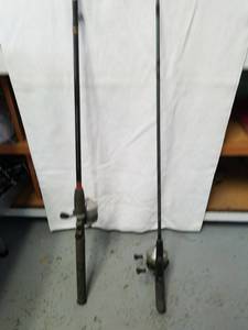 lot 1225 image: 2 fishing poles Zebco and Shakespeare