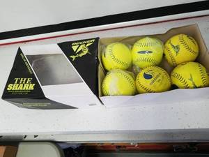 lot 1236 image: Decker The Shark Official Neon Tournament Softballs 3 new 3 used