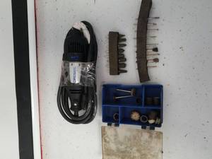 lot 1248 image: Dremel tool with tips