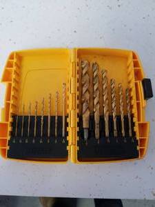 lot 1265 image: DeWalt drill bit set