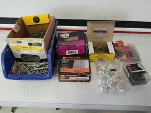 lot 1271 image: miscellaneous nails and screws