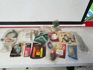 lot 1285 image: miscellaneous unopened items