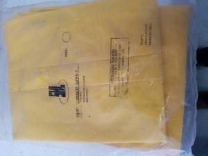 lot 1293 image: mens rain suit size large