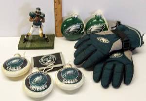 lot 589 image: Philadelphia Eagles Lot  Ornaments, McNabb Figure & More