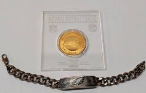 lot 590 image: Highland Mint Limited Edition NFL Philadelphia Eagles 2007 Game Coin & Bracelet