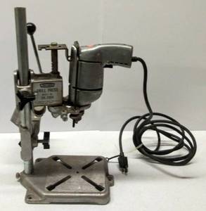 lot 624 image: Vintage Craftsman Model No. 335.25926 Drill Press & Craftsman #315.7751 38 Inch Electric Drill - Tested