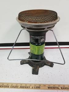 lot 1307 image: Coleman propane catalytic heater