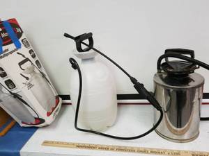 lot 1308 image: 2 Multi-purpose sprayers
