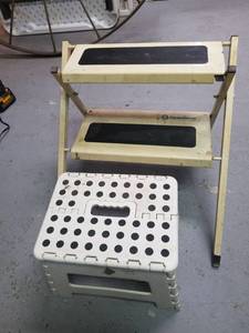 lot 1313 image: 2 step stools