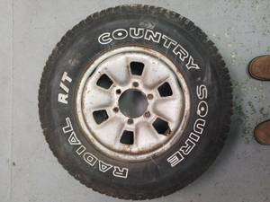 lot 1320 image: Country squire lt 23575r15 tire