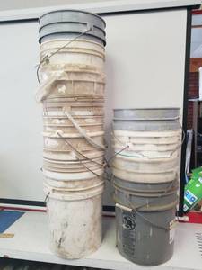 lot 1321 image: 5 gallon buckets