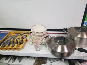 lot 1332 image: kitchen starter lot