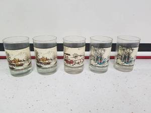 lot 1344 image: Arbys Colllector Series Glasses 1981-  5 Total
