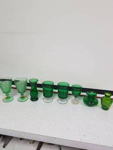 lot 1366 image: Real pretty green glass lot
