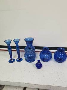 lot 1367 image: Gorgeous blue glass