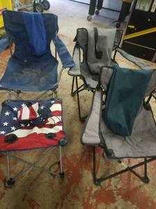 lot 1384 image: 3 camping chairs and table with carry bags