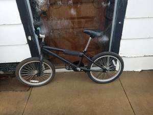 lot 1394 image: Black bike