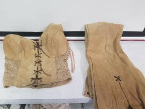 lot 1410 image: Wilsons Leather maximum Womans outfit size small