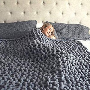 lot 1356 image: Hygge & Cwtch Chunky Knit Blanket Throw  Hand Made Knitted with Heavy Thick Vegan Yarn