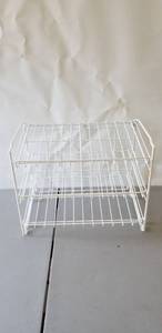 lot 1362 image: Songmics 3 shelf clothes basket